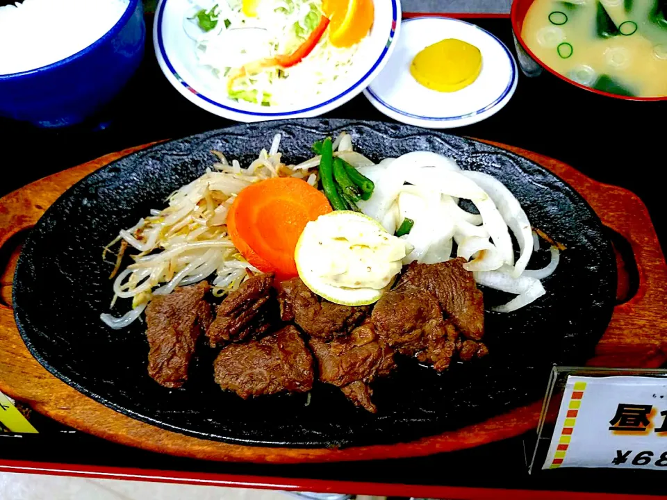 Snapdishの料理写真:カットビーフステーキセット|nyama1さん