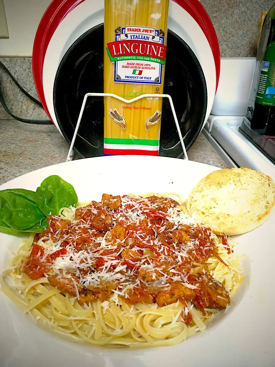 Linguine With Fresh Cherry Tomatoes, Olive Oil, Garlic, Meat, Italian Seasonings, Garlic and Parmesan English Muffin|Michaels Culinary Adventuresさん