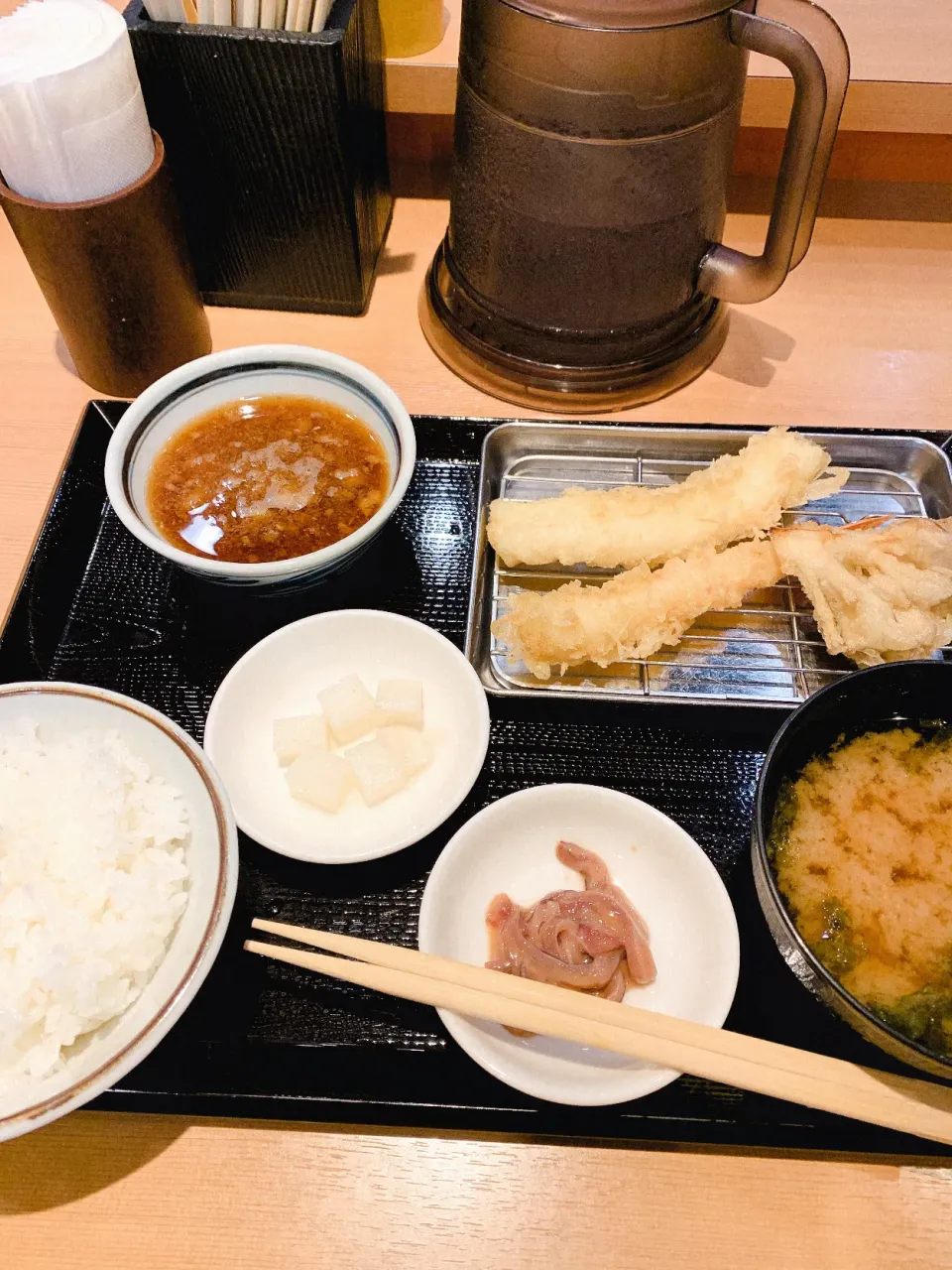 Snapdishの料理写真:後輩にねだられ渋々天ぷら定食|あつぅさん