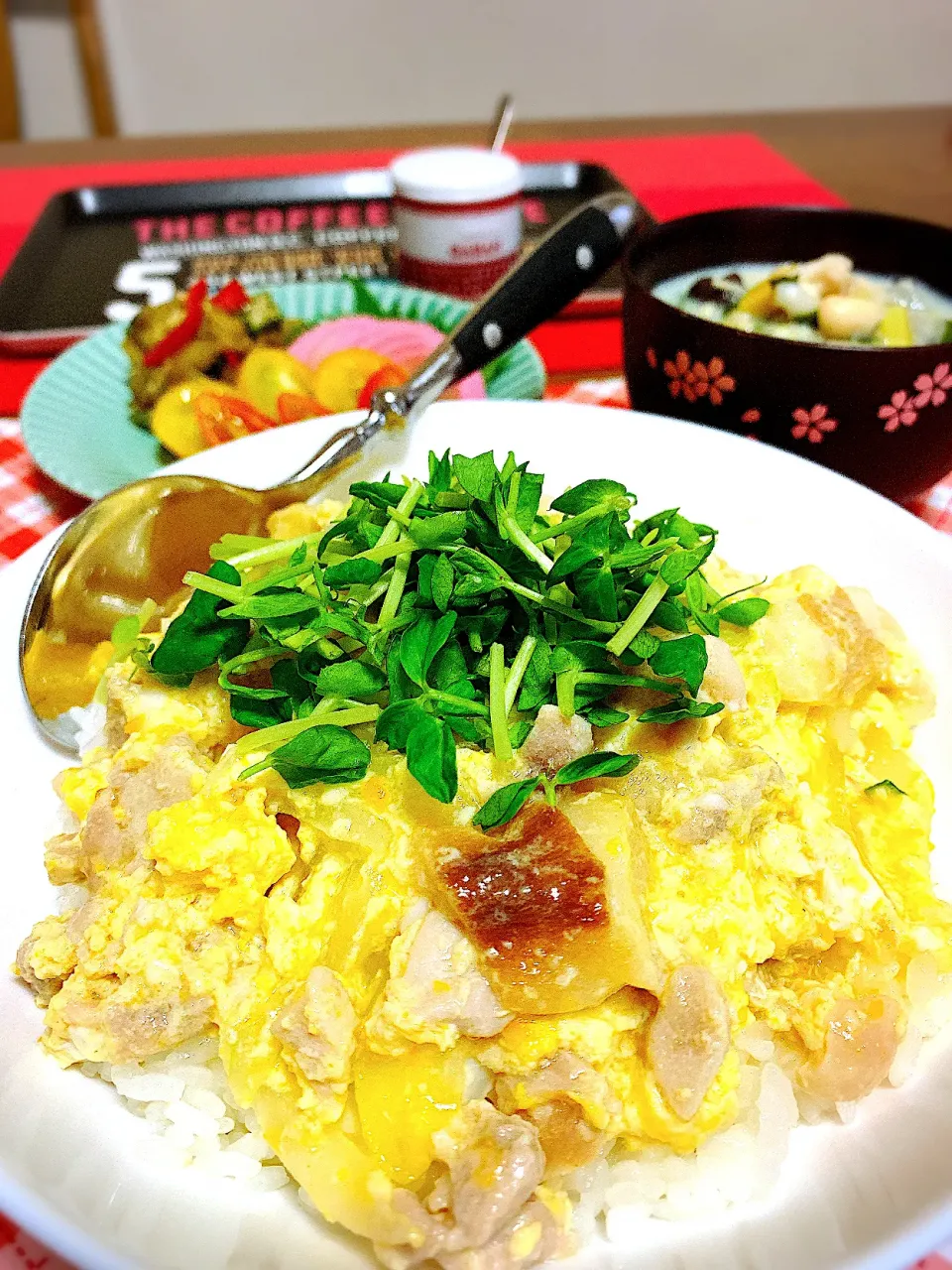 Snapdishの料理写真:塩麹親子丼。|tonaさん