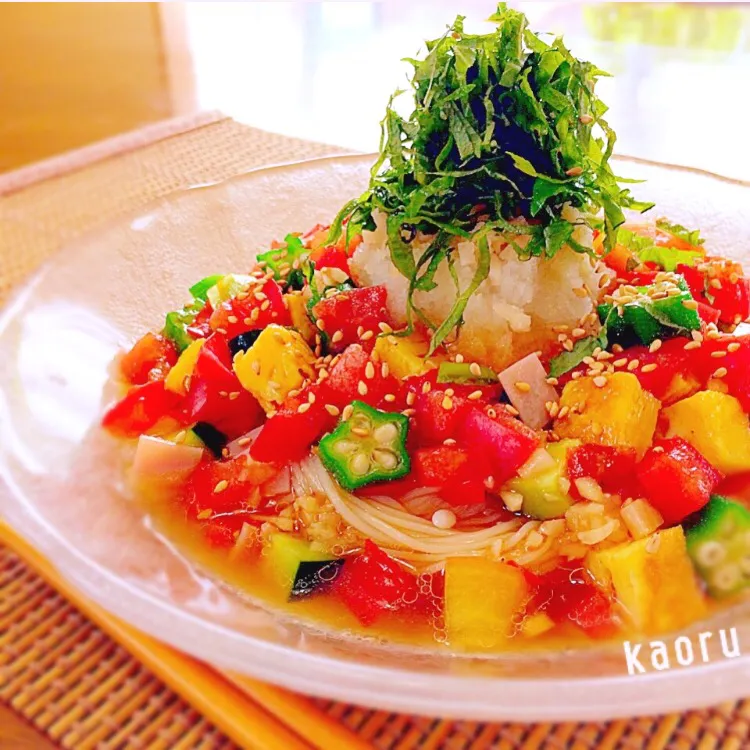 冷た〜い凍りトマぽんダレ♡夏野菜おろし素麺♪|かおちゃんさん