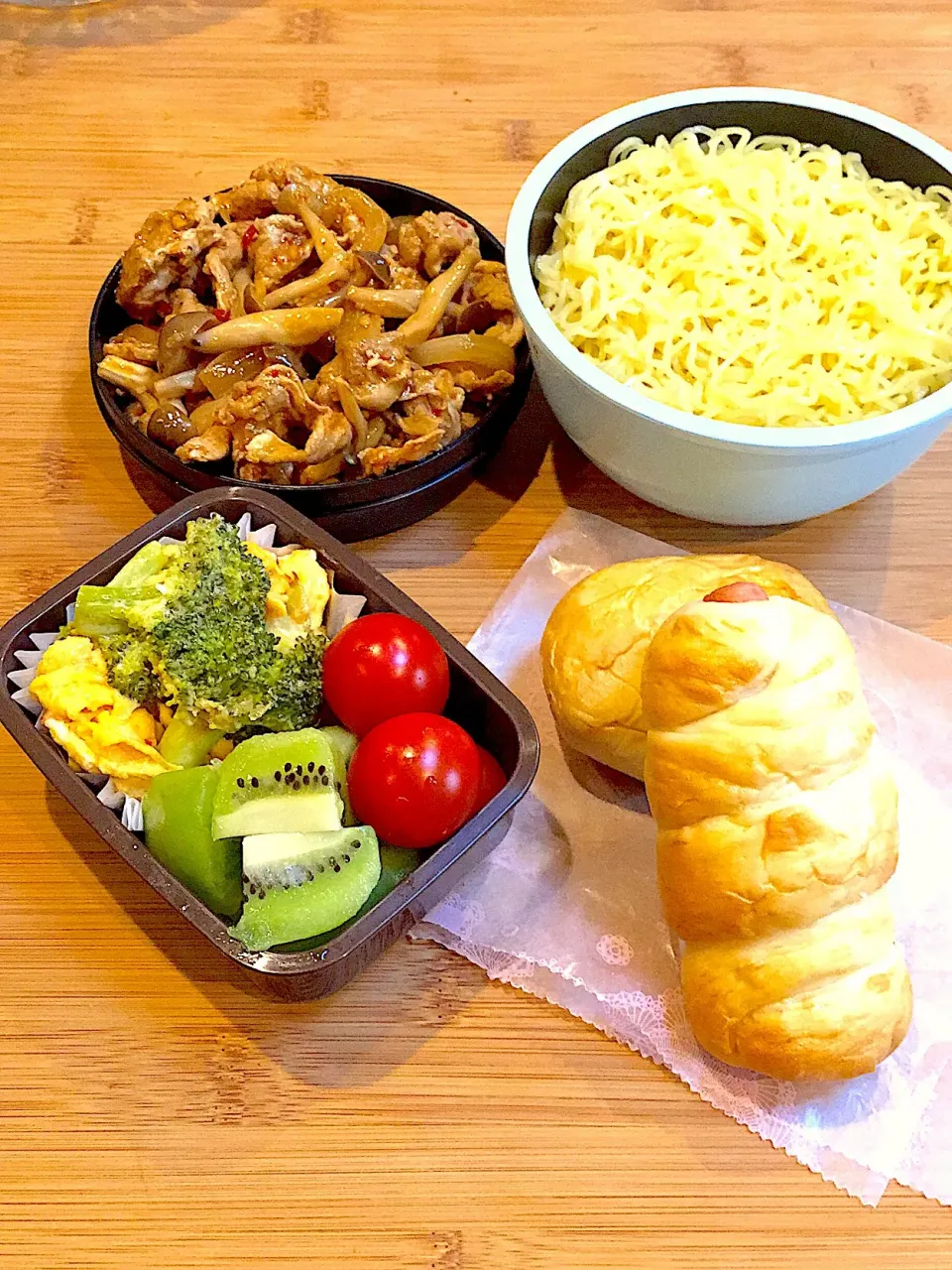 Snapdishの料理写真:7/31の息子くん弁当🍱車内用あさごぱん🥖|ままみさん