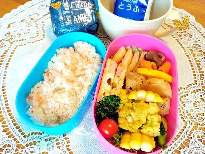 娘へのお弁当

勤務終了後に模擬試験
夕方お腹空くだろうから
オニギリを1個プラス

ガンバ(◠‿◕)v|akopeko ◡̈⋆さん