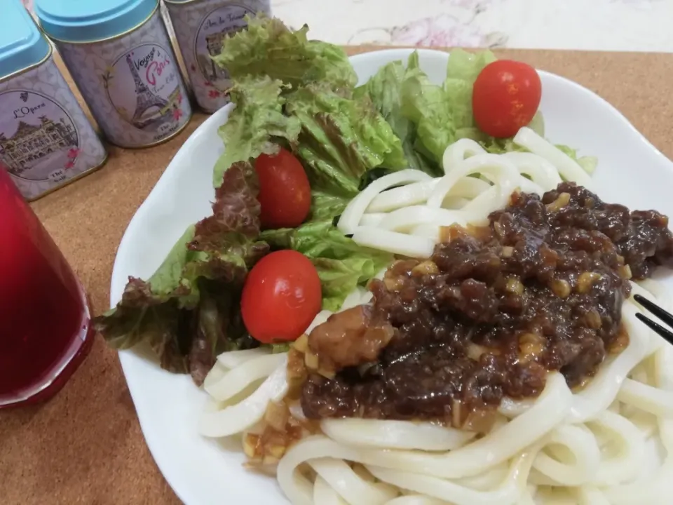 令和元年7/31
きのうの梅ネギだれと鶏そぼろにラー油をプラスして肉うどん風ブランチ😆|たえさん