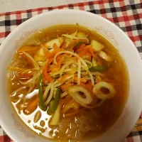 シャキシャキもやしと野菜のこんにゃく麺ラーメン風☆|Liyさん