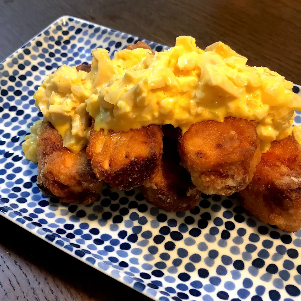 めるぼさんの料理 カラッと揚げた!!!

【サーモンの竜田揚げまるでエッグベネディクトのような濃厚なねぎタルタル】

をどっさり掛けて頂きました♪♪|モスグリーンさん