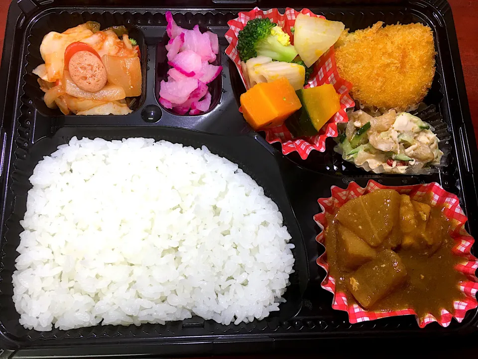 大根と手羽元のカレー 日替わり弁当 宅配ランチ 豊川市配達|Naokazu Kuritaさん