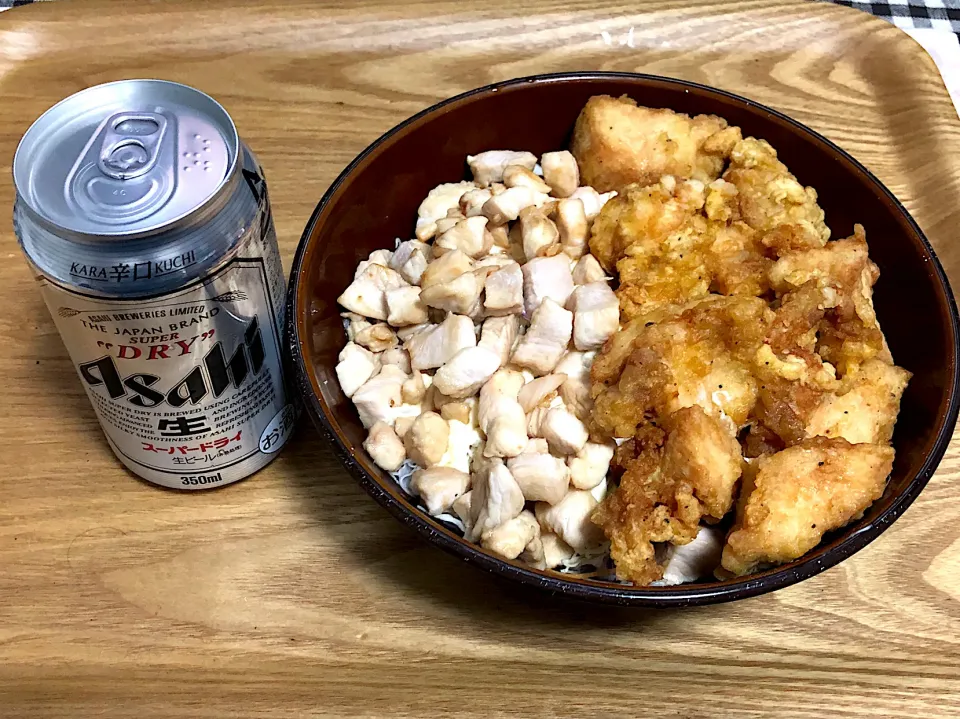 Snapdishの料理写真:今日の夕食  ☆フライパンで焼き鳥＆唐揚げ丼  ☆ビール🍺|まぁたんさん