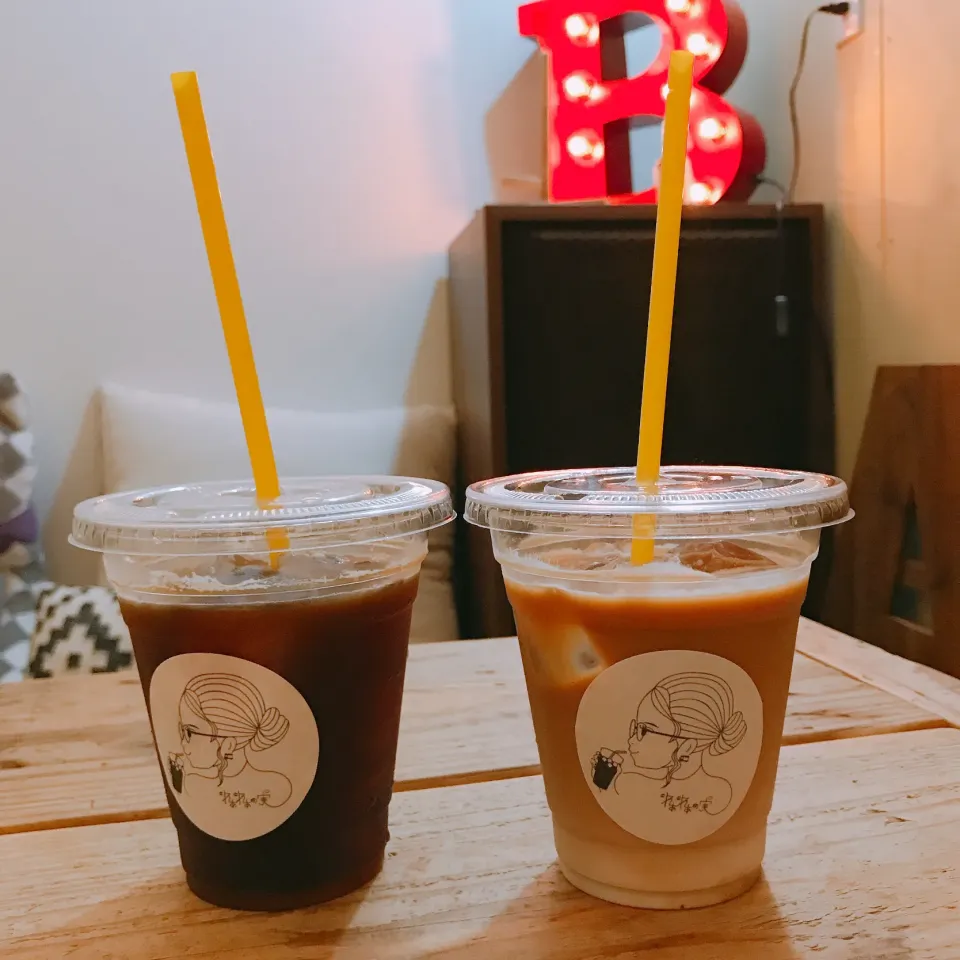 アイスコーヒーとアイスカフェオレ🥤|ちゃみこさん