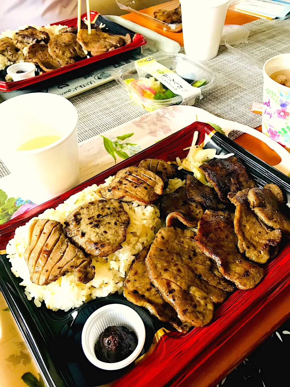 陣中の牛タン満腹弁当🍙|ちはるさん