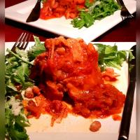 たっぷり玉ねぎとベーコン，ミックスビーンズのチキントマト煮パルメザンチーズ掛け♪♪