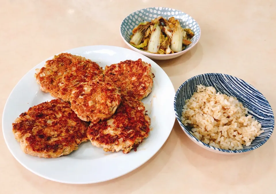 🍚コンパの前に、食べるの 鶏胸肉野菜ハンバーグ セット🍳|Rina (˶‾᷄ ⁻̫ ‾᷅˵)さん