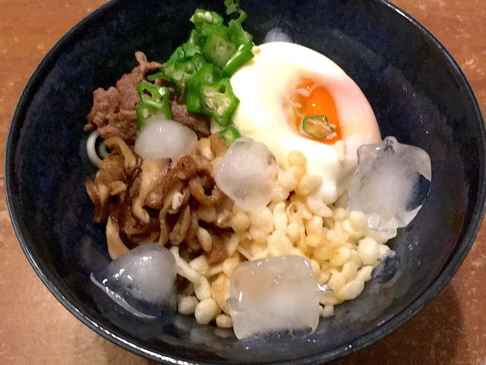 温玉牛肉ぶっかけ冷うどん|(   ˙꒳˙   )さん