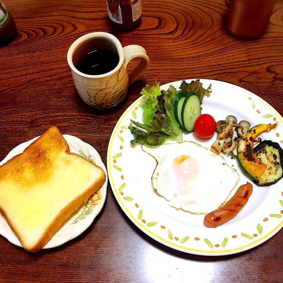 朝ごはん🍳|めいこさん