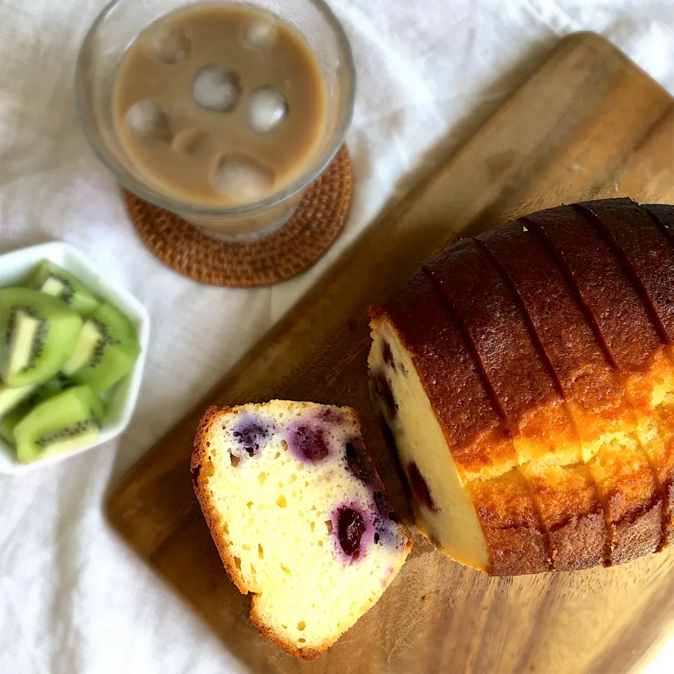 ともさんの料理 簡単ヨーグルトケーキ♪|むぎこさん