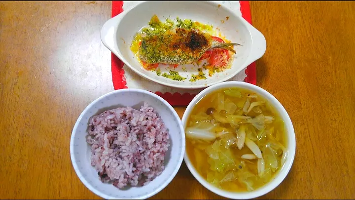 ７月２５日　トマトと鰯の香草パン粉焼き　キャベツときのこの野菜スープ|いもこ。さん