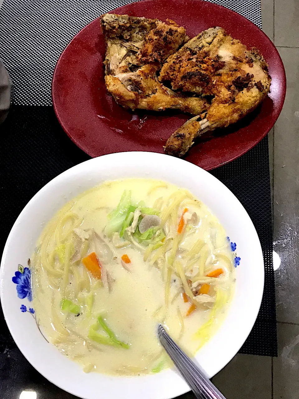 Snapdishの料理写真:Creamy Sopas and Breaded Chicken #alamhegz|Kamekawaさん