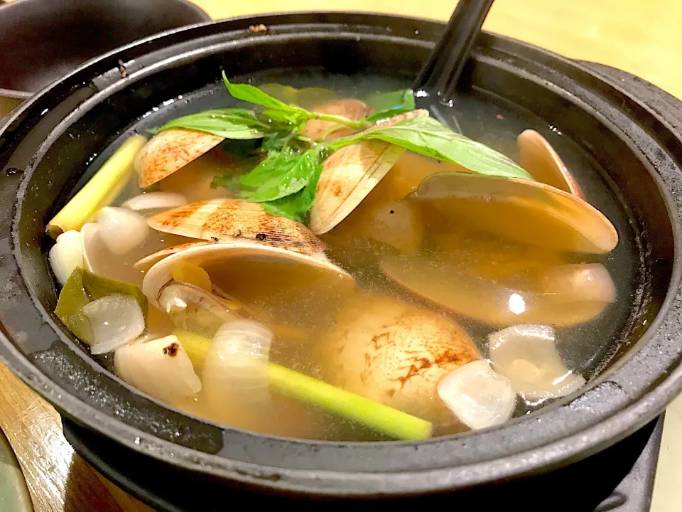 Clay pot Vietnamese clams|Sky Blueさん