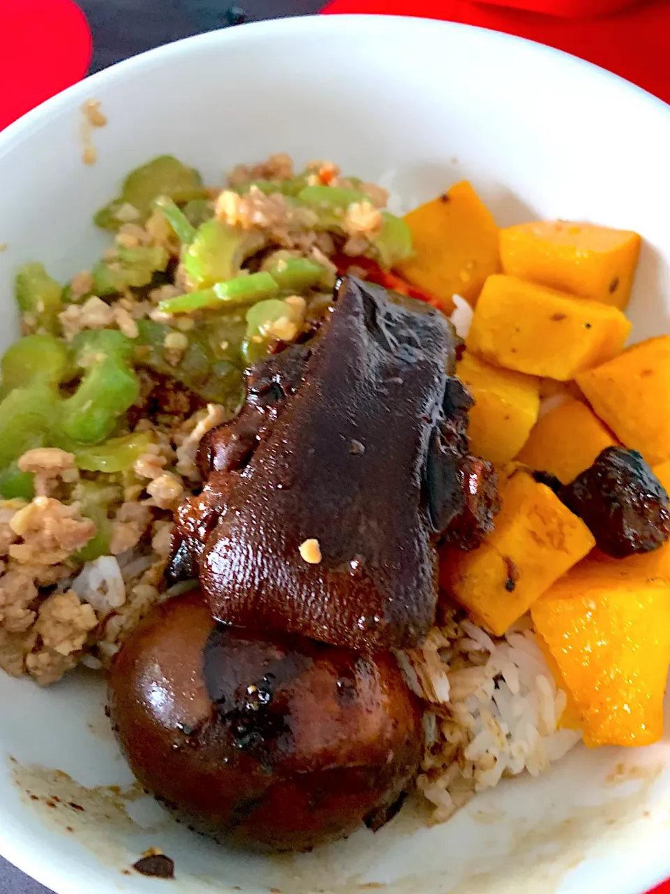 Snapdishの料理写真:Spicy miso bittergourd, roasted pumpkin and braised pig trotters|Ong Sor Fernさん