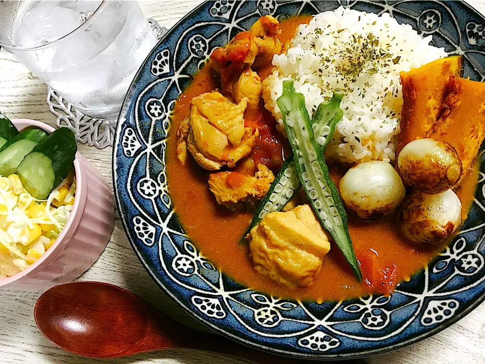 バターチキンカレー🍛☆夏野菜のせ|はる꒰(๑´•.̫ • `๑)꒱さん