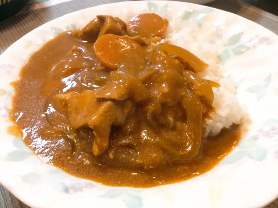 夏だカレーだ🍛😋|アライさんさん