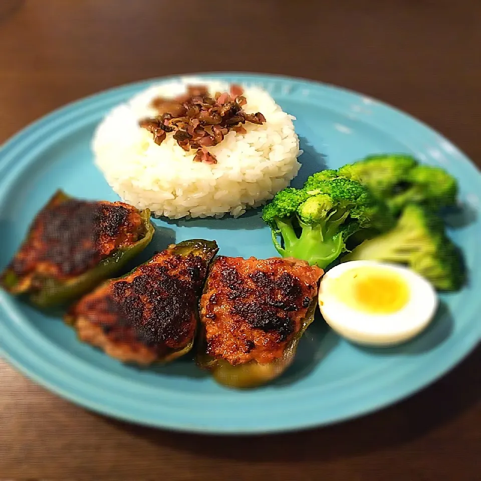 息子置き弁🍱肉詰めピーマン|Rieさん