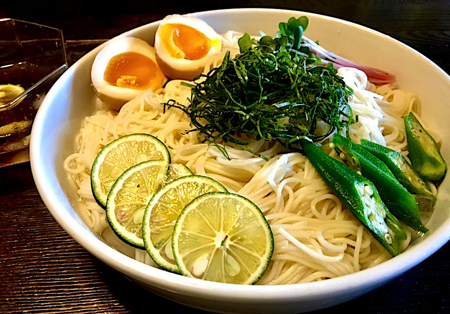 味玉ソーメン                                               ・ラーメンではなく素麺                               ・バッチリの味玉                                   #麺好き男のランチ|mottomoさん