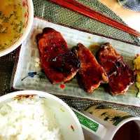 Snapdishの料理写真:大豆のお肉で肉詰めピーマン🍽|りかさん