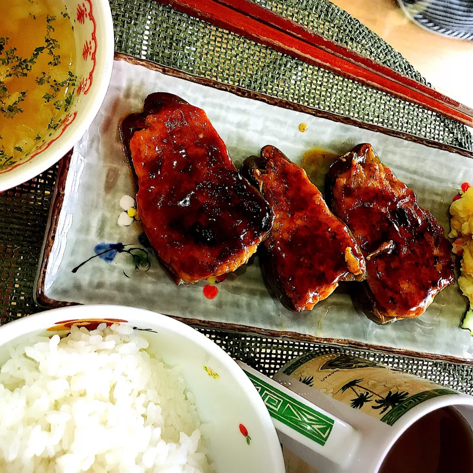 大豆のお肉で肉詰めピーマン🍽|りかさん