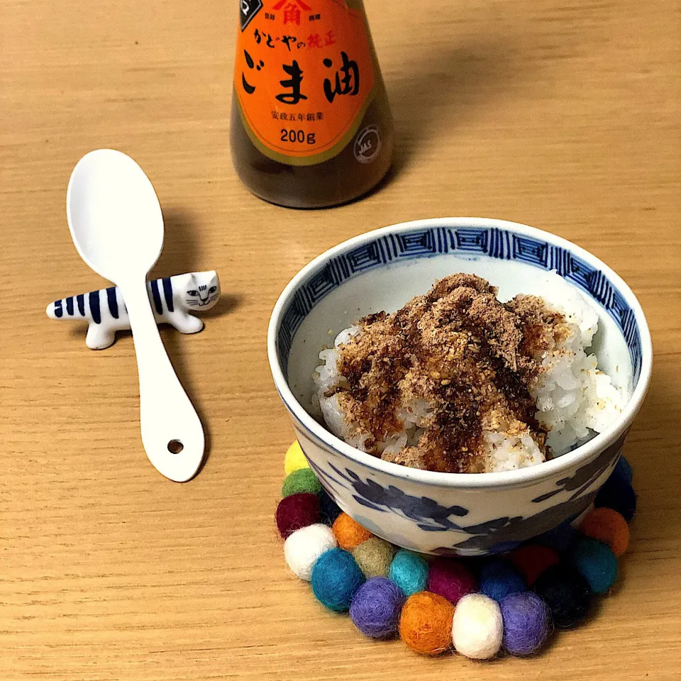 佐倉さんのお料理 胡麻とおかかのおにぎり／Rice ball〜Bonito flakes mixed with soy sauce, sesame oil|angiee♡さん