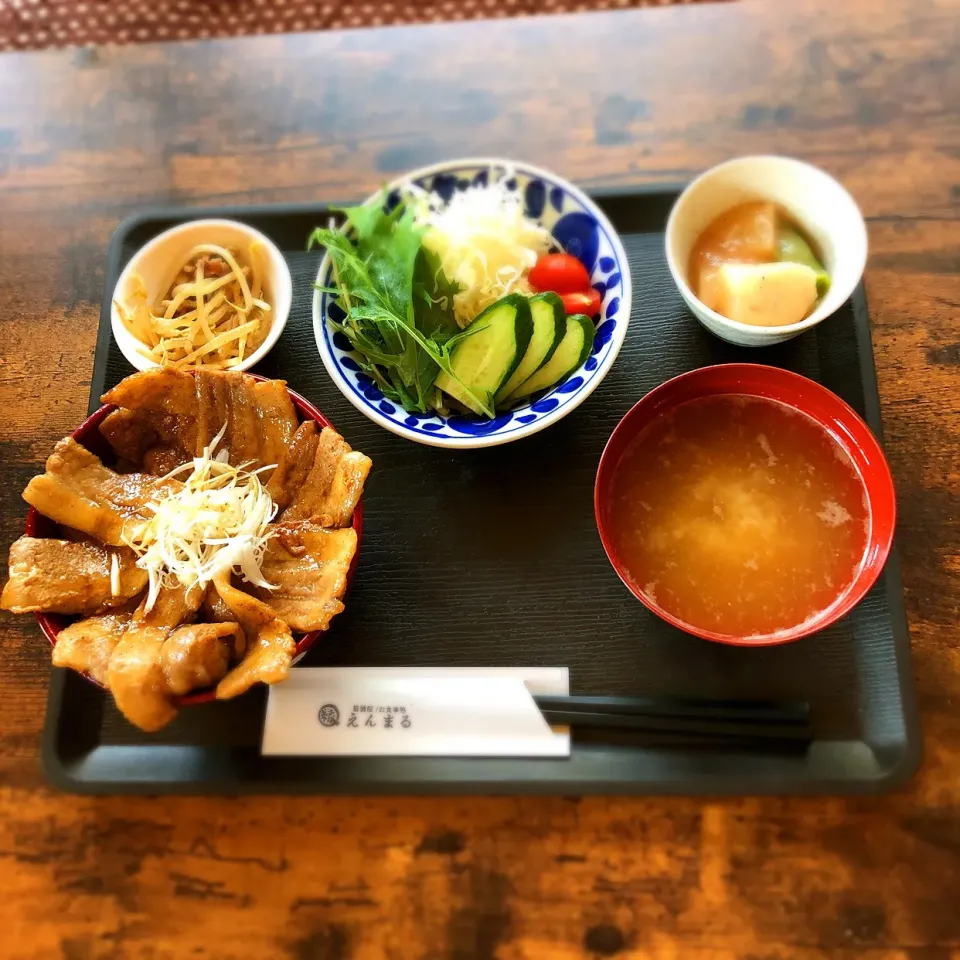 豚丼|ジュンチさん