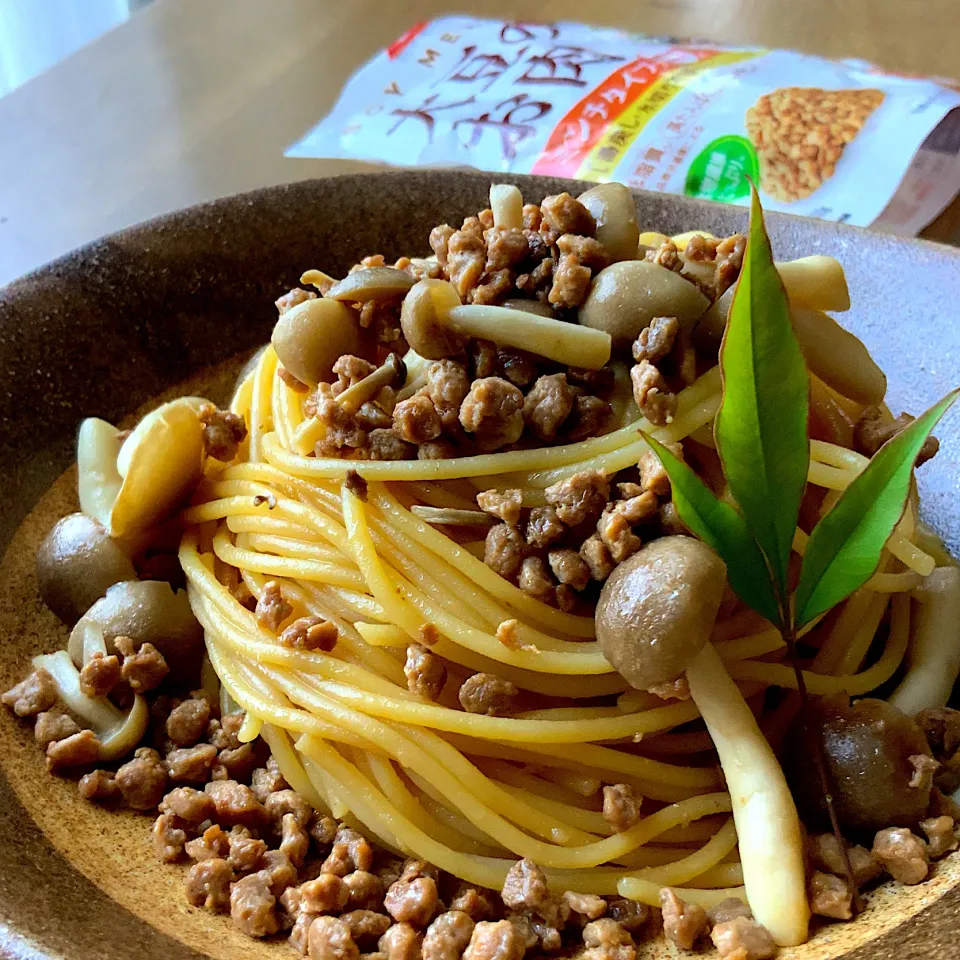 Snapdishの料理写真:大豆のお肉で肉味噌和風パスタ|9421beruさん