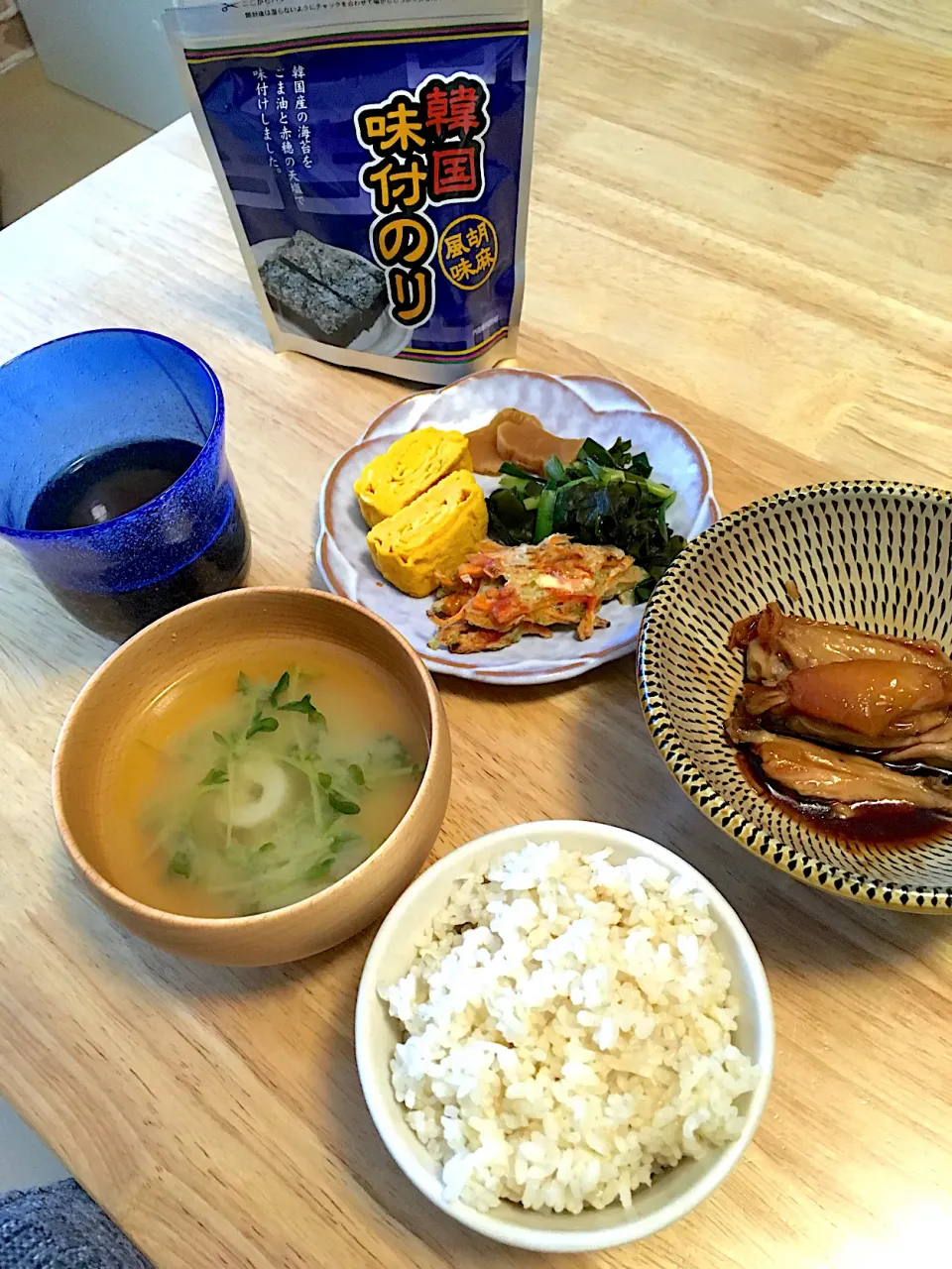 旦那さんのお弁当オカズでお昼ご飯🍚|さくたえさん