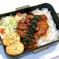 Snapdishの料理写真:トンテキ弁当|アリ・ペチーノさん