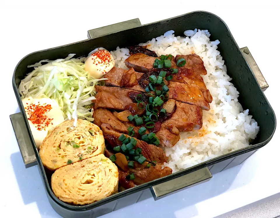 トンテキ弁当|アリ・ペチーノさん