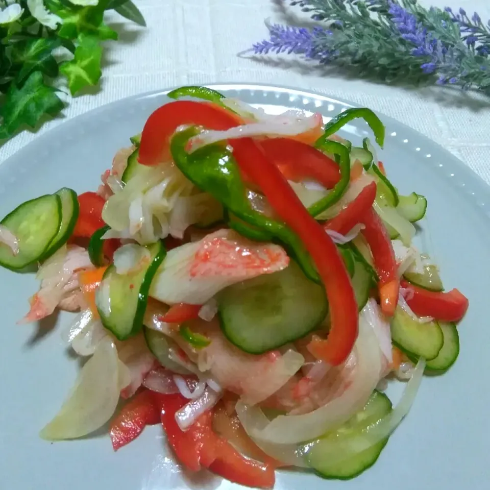 Snapdishの料理写真:2019/08/06
かおちゃんさんの料理 簡単わが家の定番 野菜たっぷりマリネ♪|ちいたんさん