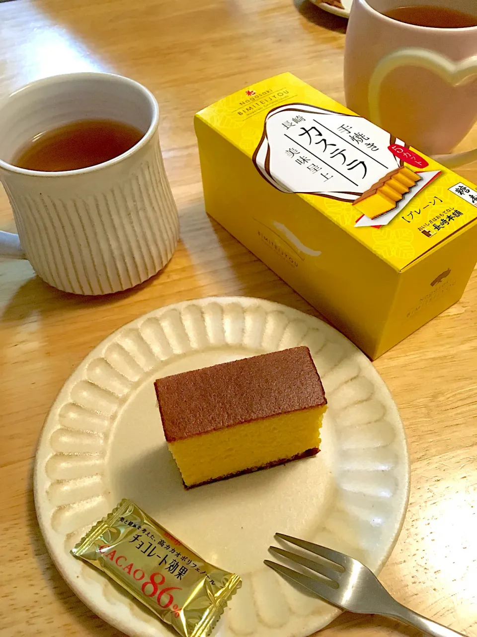 長崎のお土産もらった〜❣️カステラとジャスミン茶と1日３枚のハイカカオチョコレート🍫(●☌◡☌●)|さくたえさん