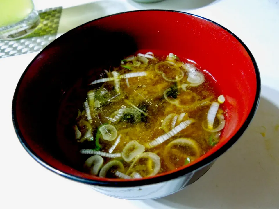 親子丼に付いてくるお味噌汁|Takeshi  Nagakiさん