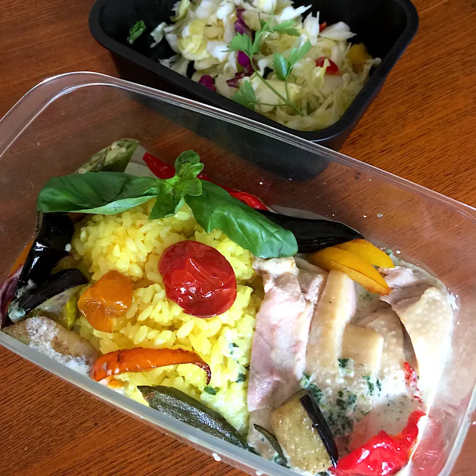 蒸し鶏と夏野菜のグリーンカレーwithターメリックライス弁当|Kさん