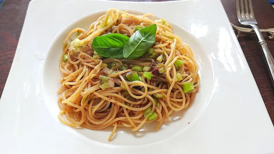 暑いので塩分強めのアンチョビパスタ〰️😋|quitaさん