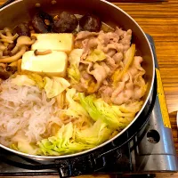 Snapdishの料理写真:ある日の夕飯。暑いけどすき焼き！|りょ3さん