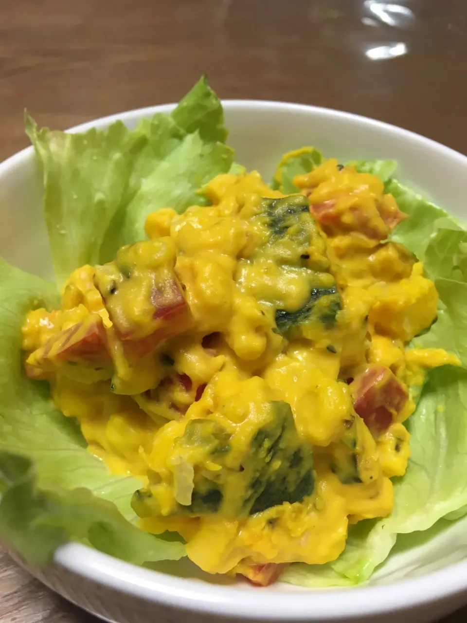 カラーピーマンをカボチャディップとクリームチーズで和えたサラダ。|ヨシヨシさん