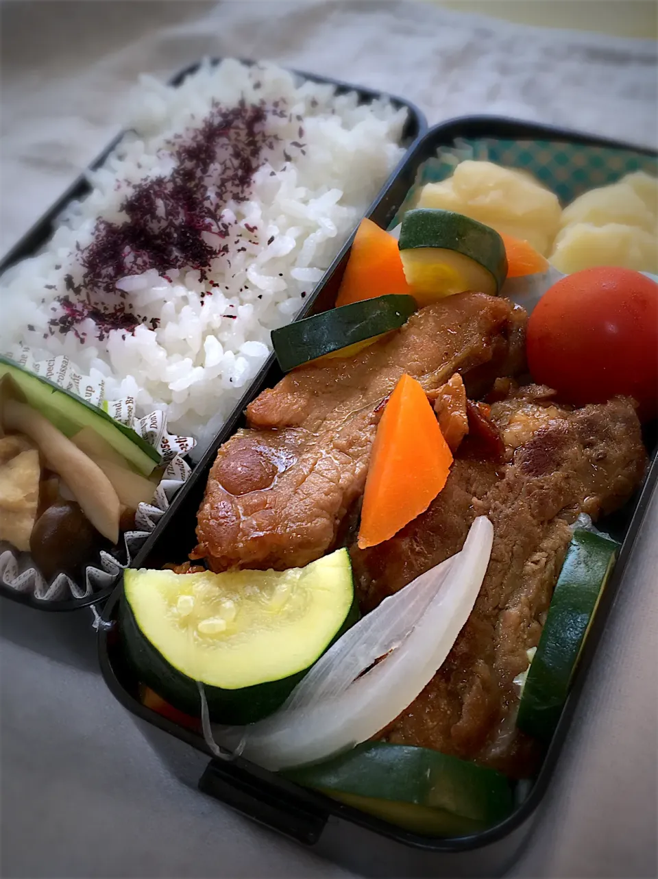 スペアリブの煮込み弁当|4jemさん