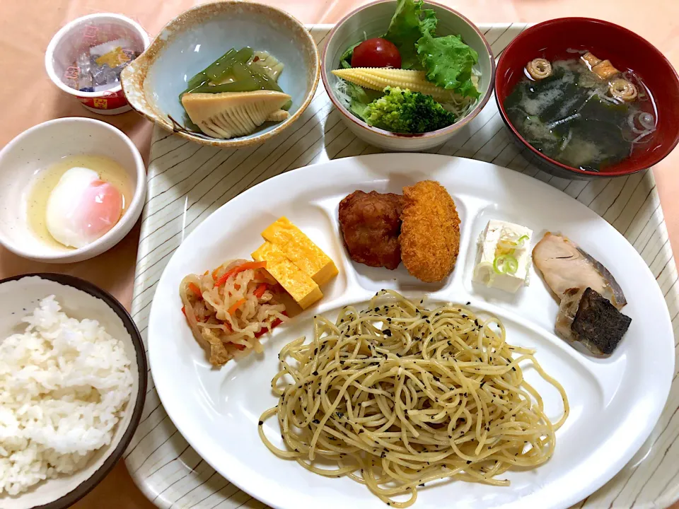 Snapdishの料理写真:朝食バイキング|T. Wonderさん