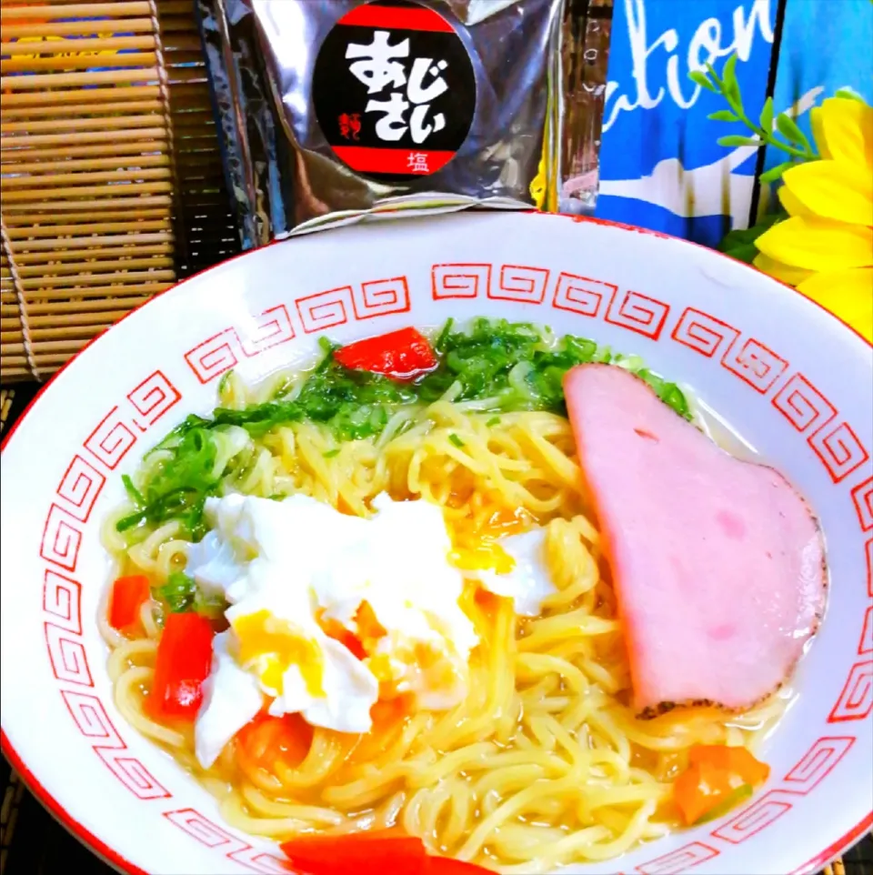 😍函館塩ラーメン😍

創業80年以上
道南産の昆布と豚骨鶏ガラスープ
思わず飲み干してしまった😍
指定通り300㏄のスープ作らないと
麺にスープが吸い取られる😅|ペンギンさん