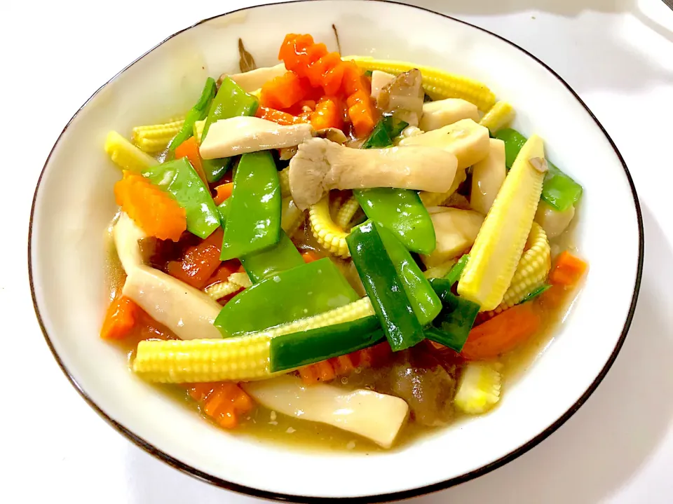 Stir fried vegetables|Moe Moe Thandarさん