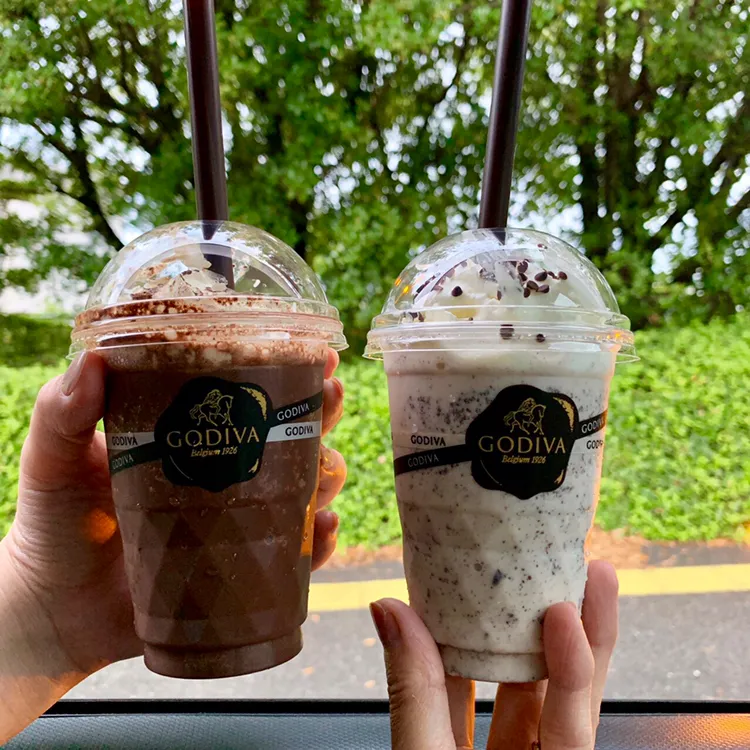 ダークチョコレート ウバティー🌱                          ホワイトチョコレート27%&バニラ🥤|ちゃみこさん