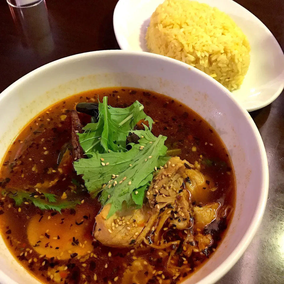 骨無しチキンイエロースープカレー@イエロースパイス(銀座)|塩豚骨さん