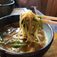 鰹出汁が効いたカレー蕎麦