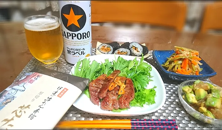 仙台の厚切り芯たん🐮
アボカド🥑マグロ🐟
切り干し大根の煮物
納豆巻き(今日も😅)🍺|bisenさん